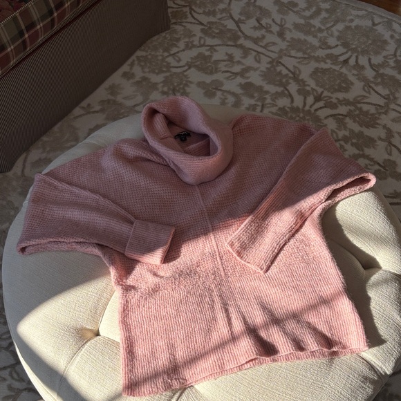 EXPRESS Pink Cowl Neck Cozy, Stylish Sweaterđź’—Size Medium - Picture 5 of 10